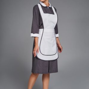 Iva-pois-grigio-grembiule-bianco