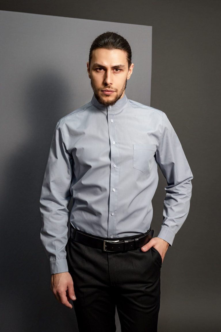 Leo grey