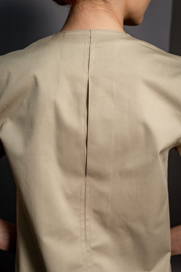 anique-beige-back anique-beige-back